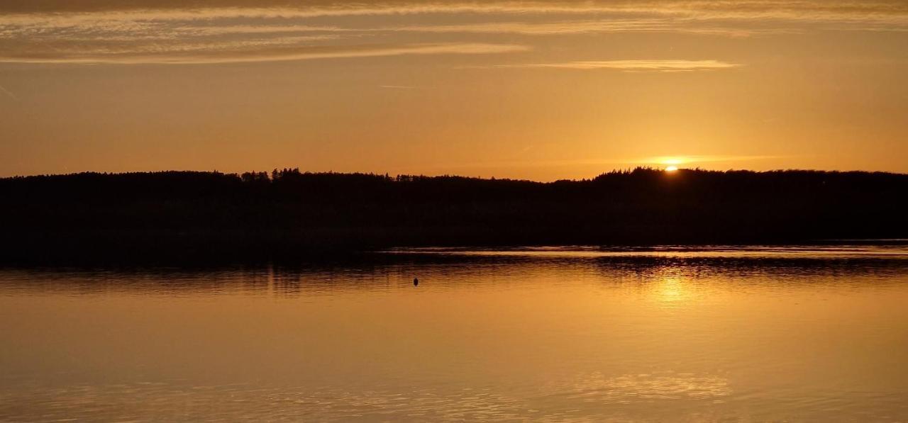 Вилла Zakatek Ciszy. Sluchowo Экстерьер фото